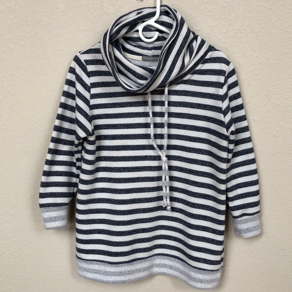 Loveappella Cowl Neck Sweatshirt Medium